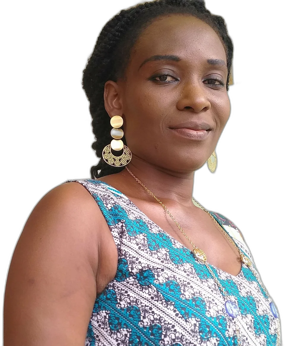 Mme Sariou ESTEVE, Gérante de DigiWeb SARL, souriante